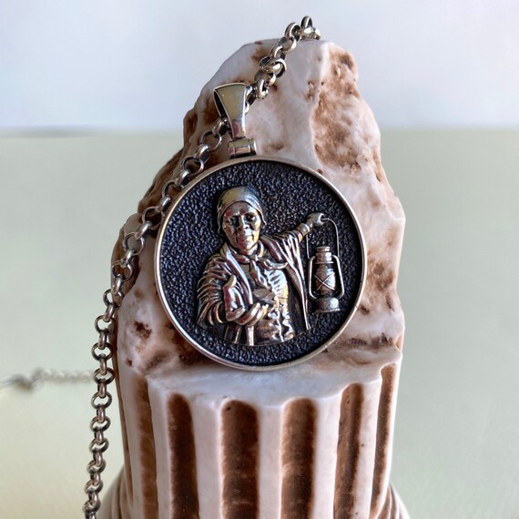 Harriet tubman coin necklace online