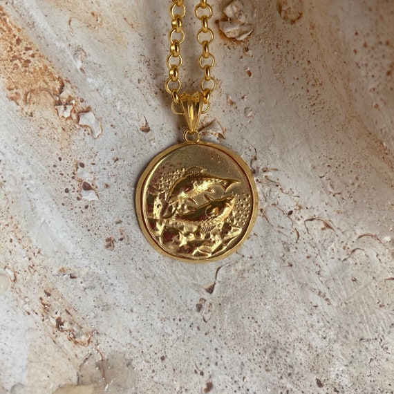 金張りの魚座コインネックレス：星座占星術ペンダント - Etsy 日本