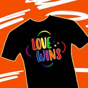 愛は勝つ LGBT フラッグ ゲイ プライド トランスジェンダー レインボー レズビアン Tシャツ