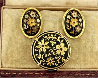Vintage damasten bloemenbroche en oorbellen, glamoureuze sieradenset jaren 1950, 24-karaats gouden inlegwerk
