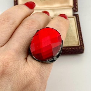 Vintage Red Crystal Cocktail Ring, 1980s Gothic Statement Jewelry