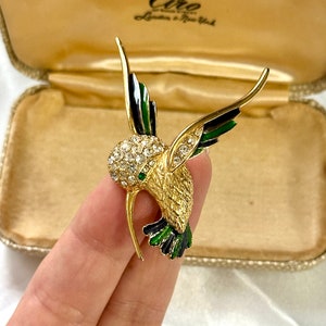 Vintage Hummingbird Brooch, Vintage  1980s Brooch, Animal Pin Brooch, Gold Bird Brooch, Vintage Rhinestone Brooch, Gold Plated Enamel Brooch