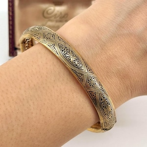 Antique Victorian 9ct Gold-Filled Bangle Bracelet, Engraved Hinged Bangle, Edwardian Ornate Jewelry, Collectible Vintage Bracelet-Gift Ideas