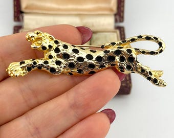 本日限定SALE❤ヴィンテージ ベークライトパンダブローチ Vintage Gold-plated Panther Brooch, Black Enamel Spotted