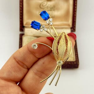 Vintage Gold Royal Blue Crystal Brooch, Retro Floral Spray Brooch, 1950s Filigree Statement Pin, Mid-Century Vintage Brooch, Gift For Her