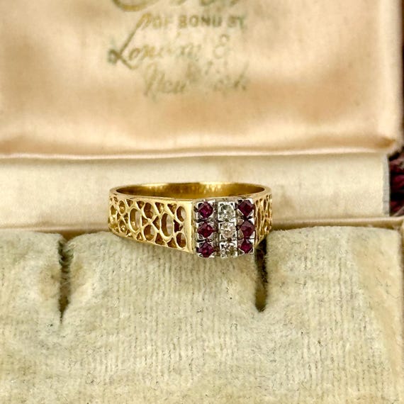 Vintage 9ct Solid Gold Diamond & Ruby Ring, Art D… - image 9
