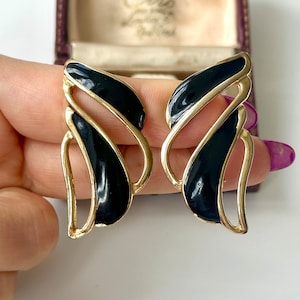 Vintage 1980s Gold Abstract Earrings, Black Enamel Oversized Clip-Ons, Bold Retro Statement Jewelry, Collectible Gift for Her, Evening Wear