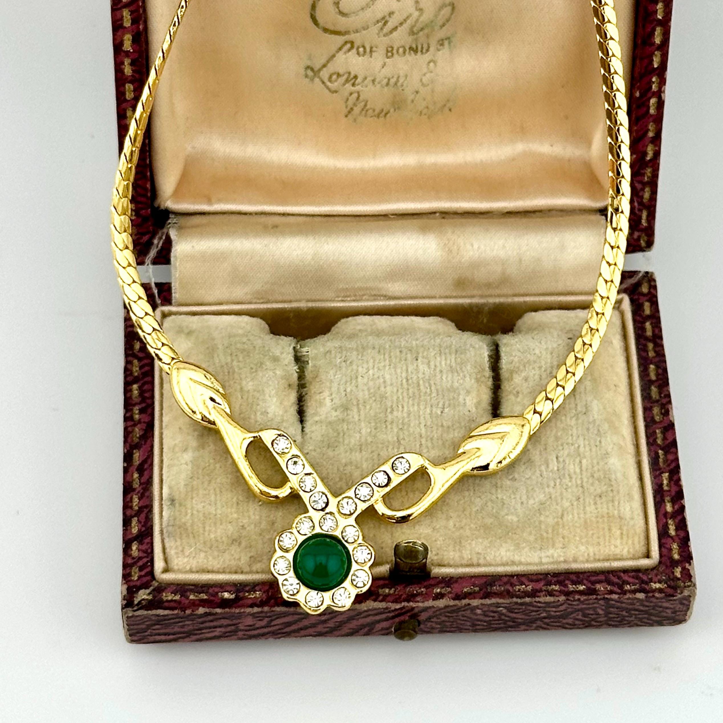 Collier Vintage Fleur Avec Cabochon Vert Et Cristaux - Bijou Ancien, Référence 4887