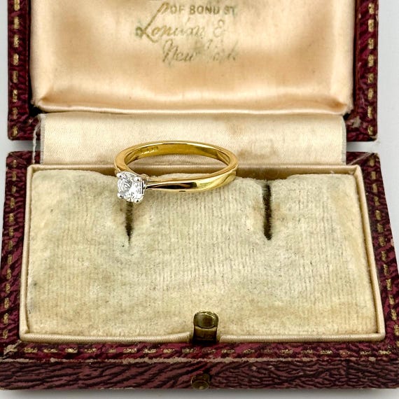 Solid 18ct Gold Solitaire Engagement Ring, Vintag… - image 2