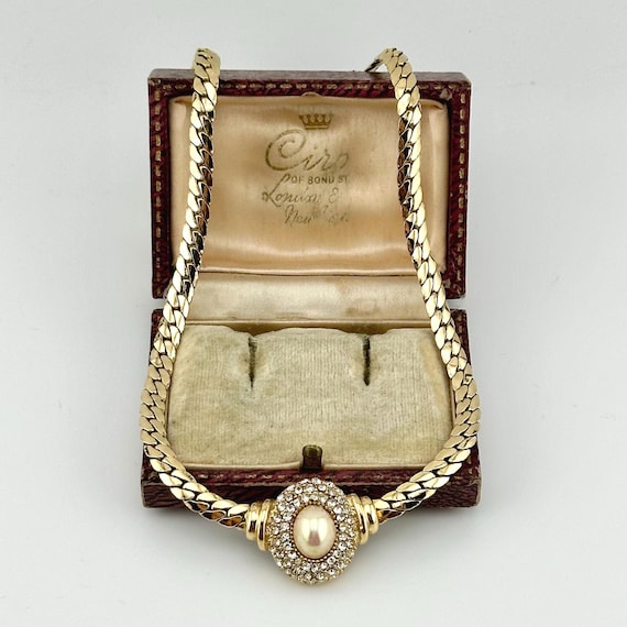 【vintage】Christian Dior ネックレス gold color Vintage Christian Dior Gold Choker Necklace, 1980s Pearl & Crystal