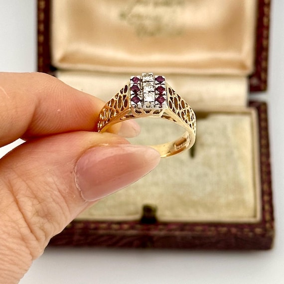 Vintage 9ct Solid Gold Diamond & Ruby Ring, Art D… - image 3