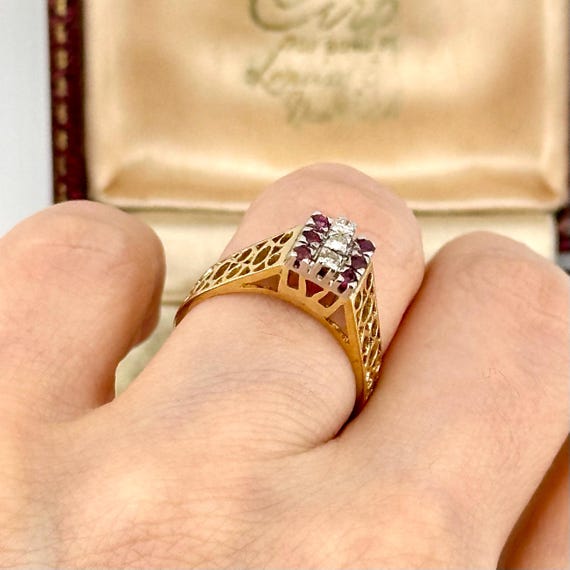 Vintage 9ct Solid Gold Diamond & Ruby Ring, Art D… - image 8