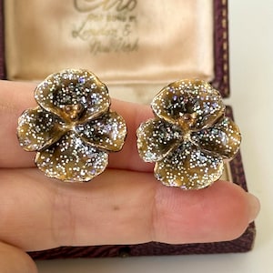 Vintage Gold Enamel Orchid Earrings, 1980s Autumn Flower Glitter Clip-Ons, Statement Floral Jewellery, Collectible Botanical Gift for Her