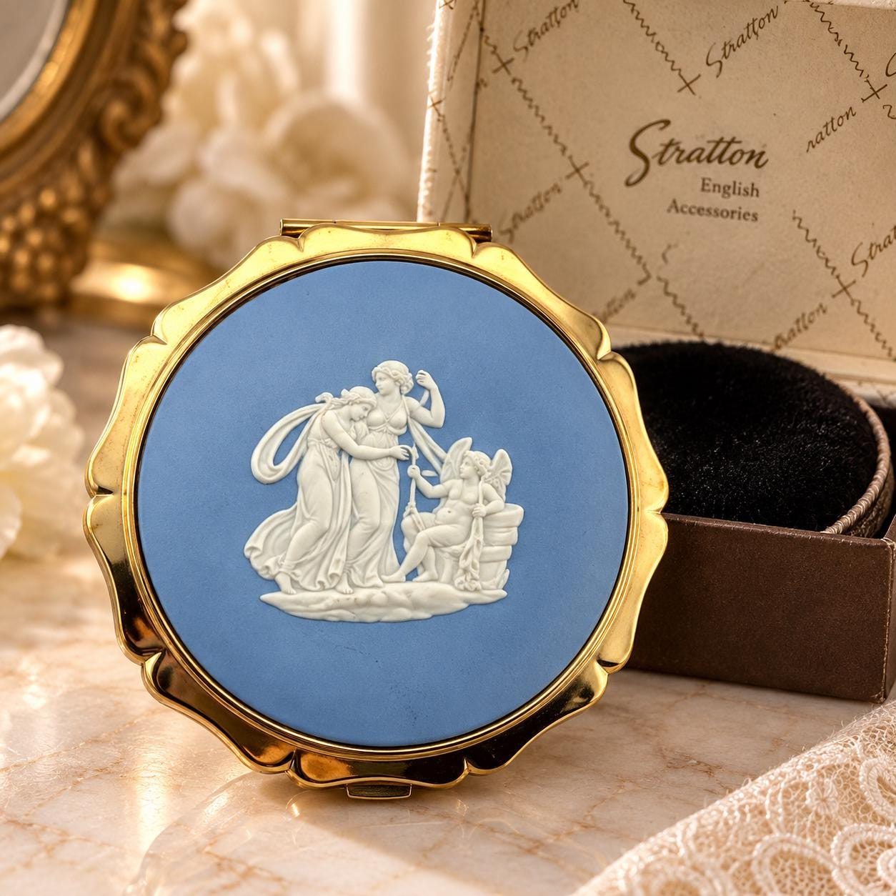 Vintage Stratton Wedgwood Blue Jasperware Powder Compact, Classical Cameo Gold Tone Compact, Original Box