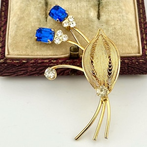 Vintage 1950s Gold Royal Blue Crystal Brooch, Floral Spray Brooch, Filigree Statement Pin, Wedding Jewelry, Bridal Brooch, Gift Foe Her