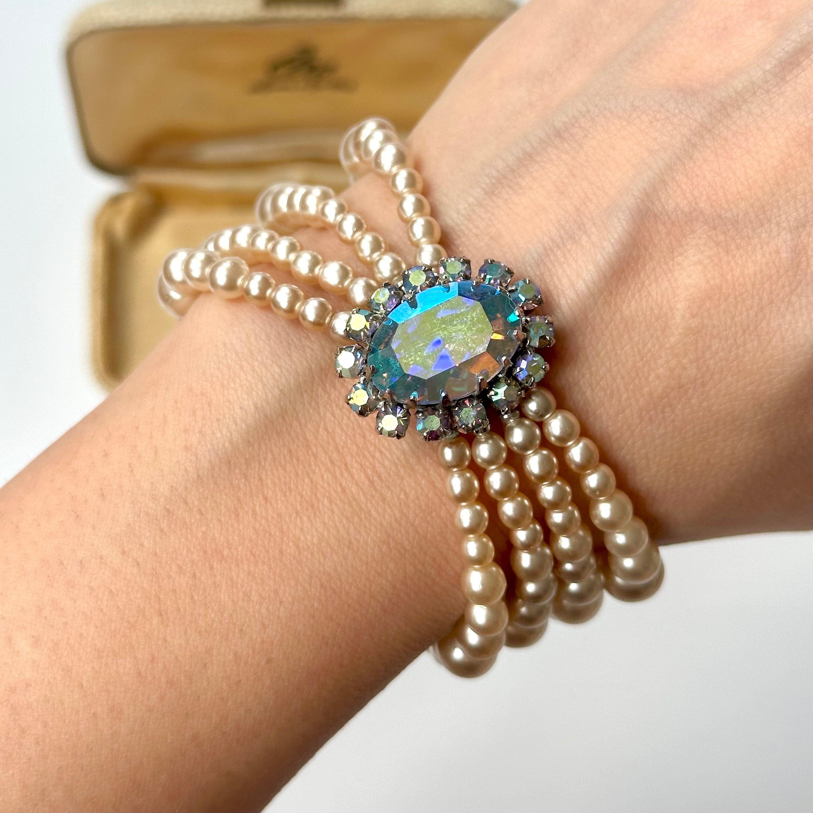 驚きの価格 Vintage 1950s Aurora Borealis Rhinestone & Four-strand Faux アクセサリー