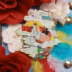 Dumbo disneyland fantasy pin
