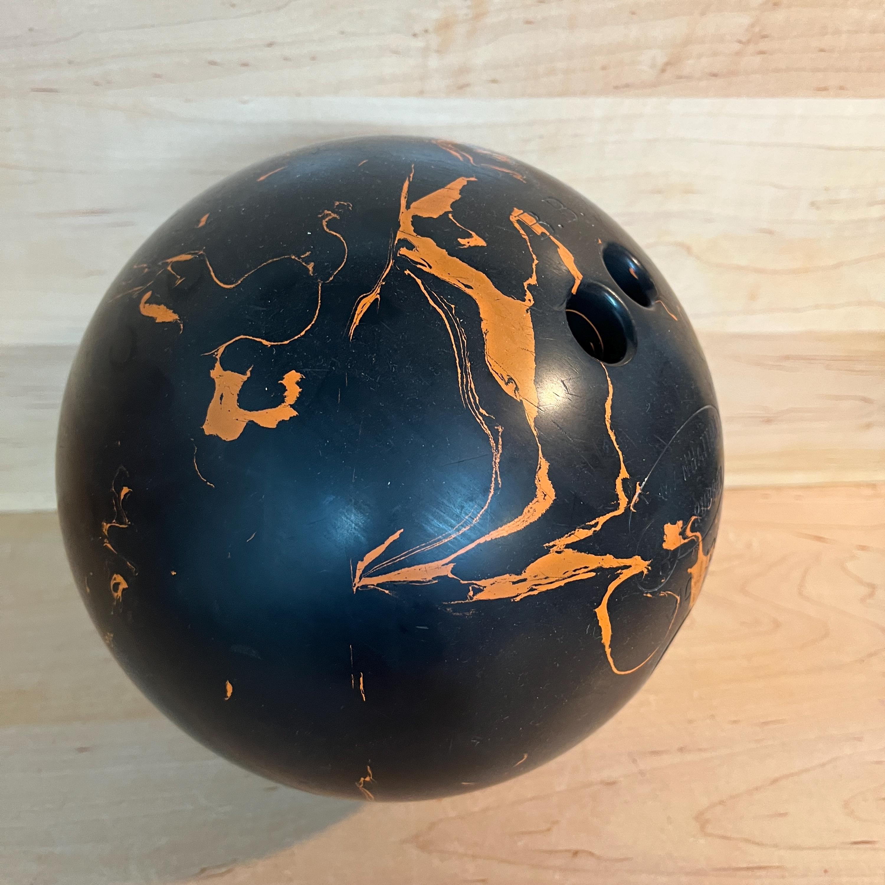 Manhattan Rubber, similar-era example; swirl differs from museum ball