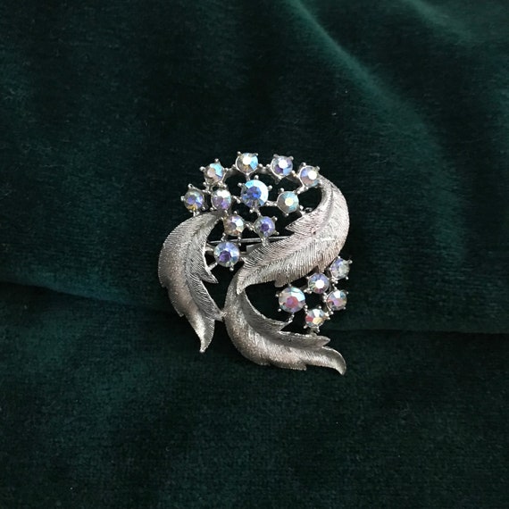 Vintage Midcentury Rhinestone Floral Brooch Silve… - image 1