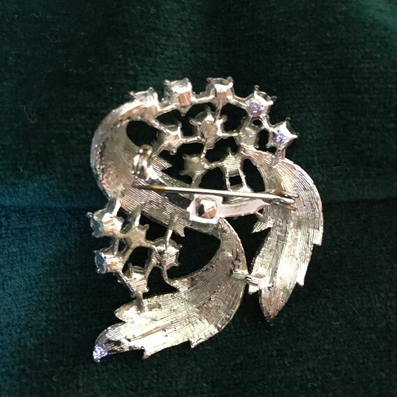 Vintage Midcentury Rhinestone Floral Brooch Silve… - image 3