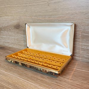 Vintage Travel Jewelry Box: Midcentury Mele Women's Velvet-Lined Clamshell Accessory Vanity Case