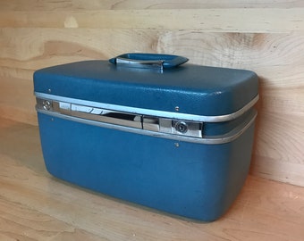 Vintage 1960s Train Case Midcentury Samsonite Blue Cosmetic Makeup Luggage with Tray