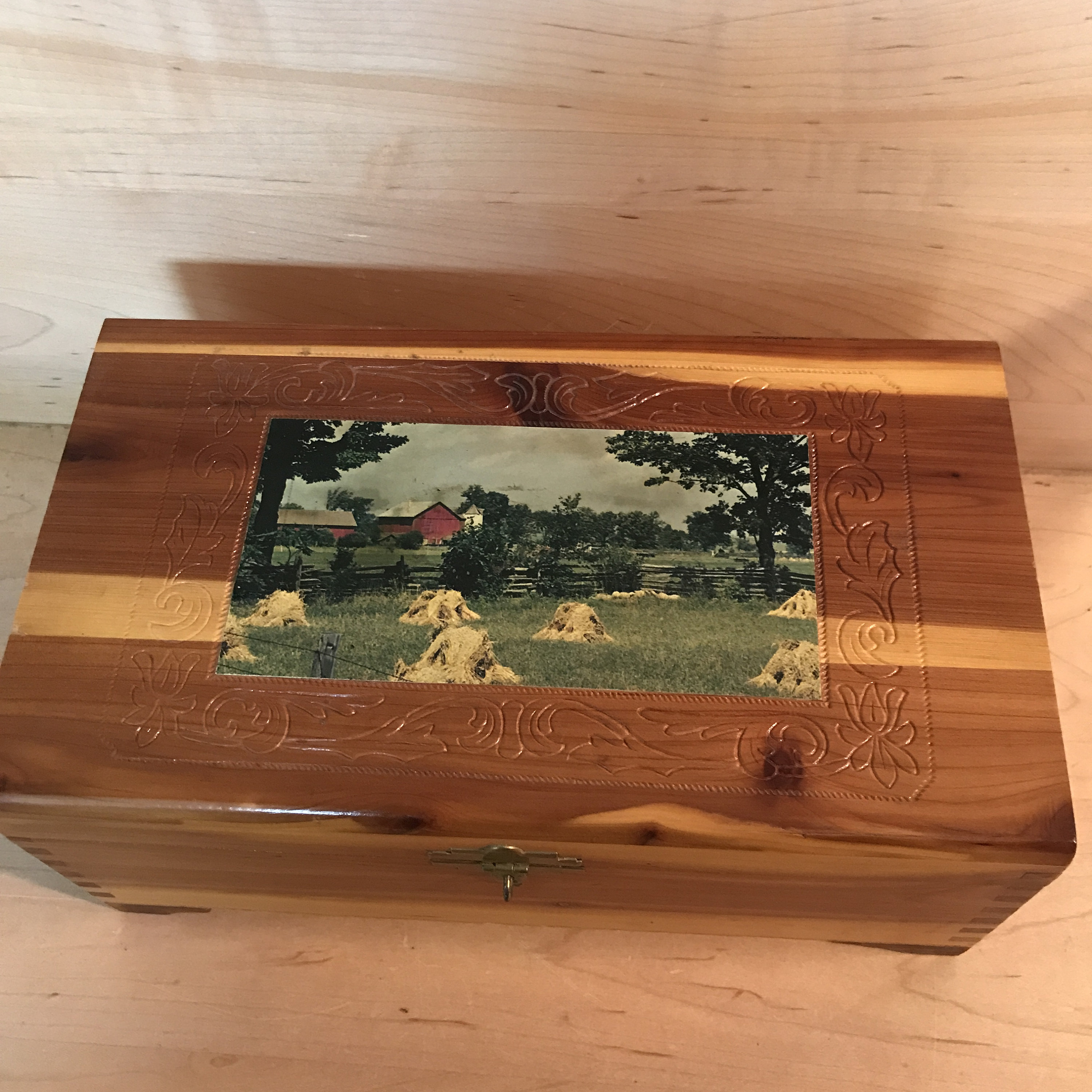 ヴィンテージ 杉材の箱と絵と木の文字の宝物記念品箱 - Etsy 日本