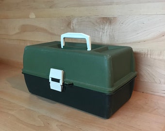 Vintage Pocket Green Tackle Box 