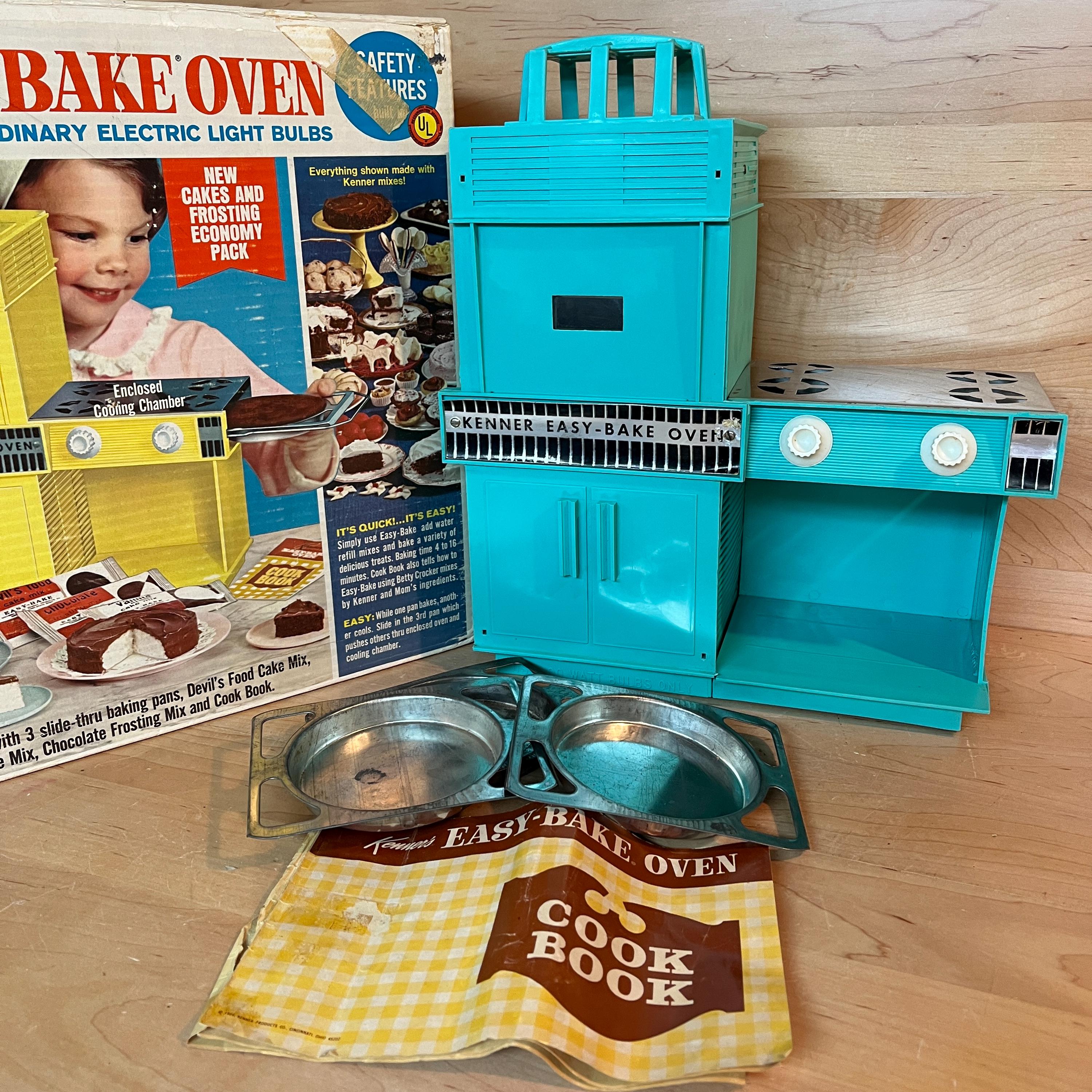 Toy Oven Easy Bake Oven 1960 Vintage Easy-bake Oven Midcentury