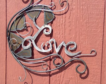 Love Curls Wall Hanging