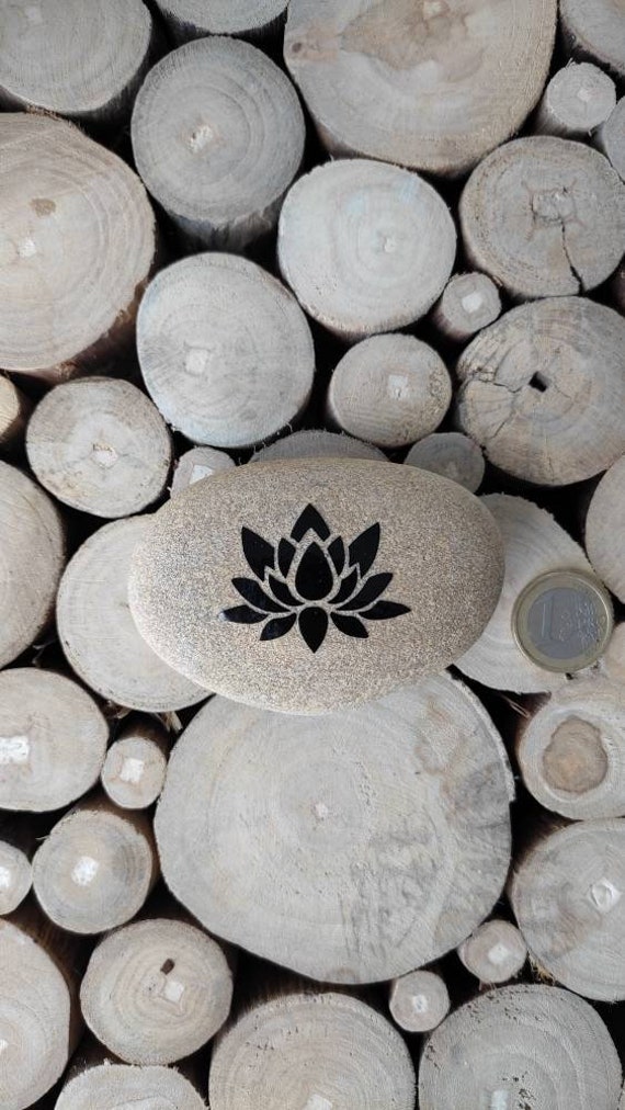 Galet Fleur de Lotus Bouddha Zen