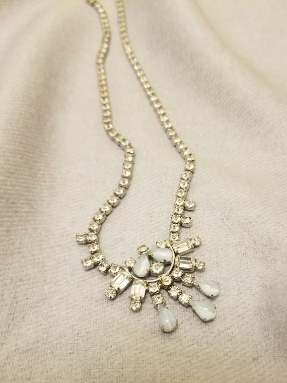 SALE Vintage Crystal Teardrop Bib Necklace | White