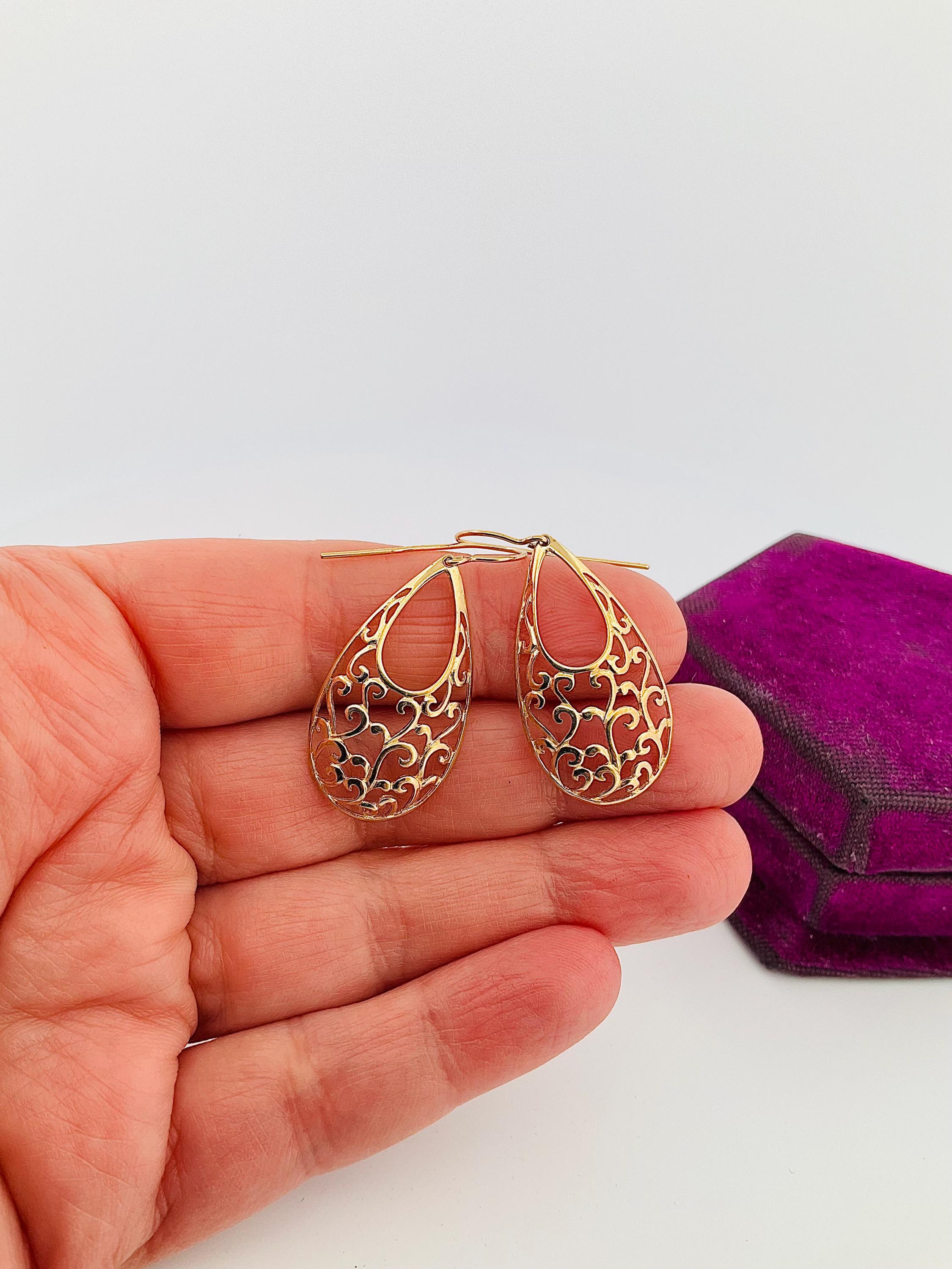 【Hi-CORAZON】PENDURO PIERCE / GOLD Amazon.com: 14k Gold Heart Dangle Earrings Yellow Gold