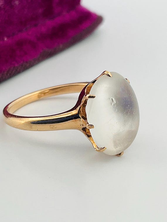 Antique 9k Yellow Gold Moonstone Ring - size 5.5