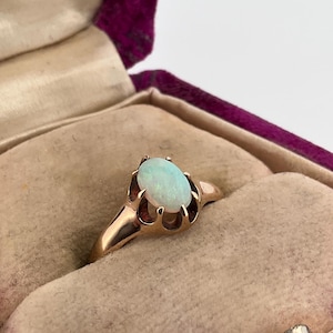 Antique 10k Yellow Gold Belcher Set Opal Ring - Size 6.25 (FE45)