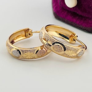 Vintage 18mm 10k Tri-Gold Frosted Hoop Earrings (MR25)