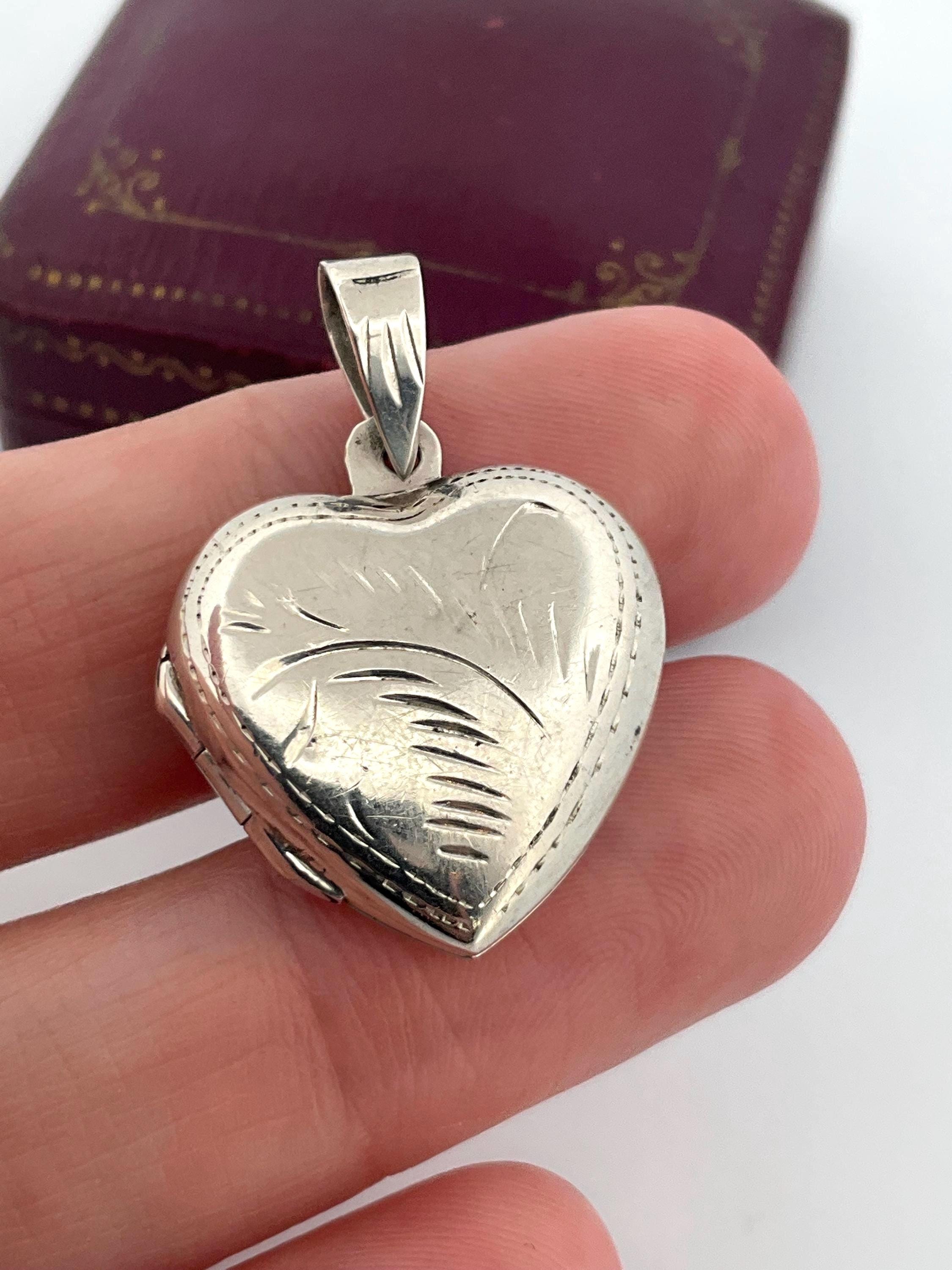 アクセサリー vintage silver925 heart locket pendant 925 Sterling Silver Detailed Heart Locket Keepsake Pendant