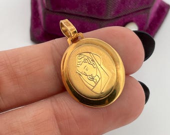 Vintage 10k Yellow Gold Virgin Mary Pendant