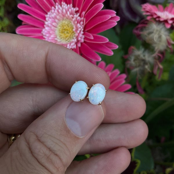 14k Vintage 2ct Natural Opal Stud Earrings 14k Yellow Gold