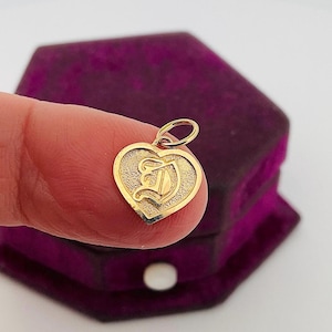 Vintage 10k Yellow Gold Letter D Initial Heart Pendant Charm