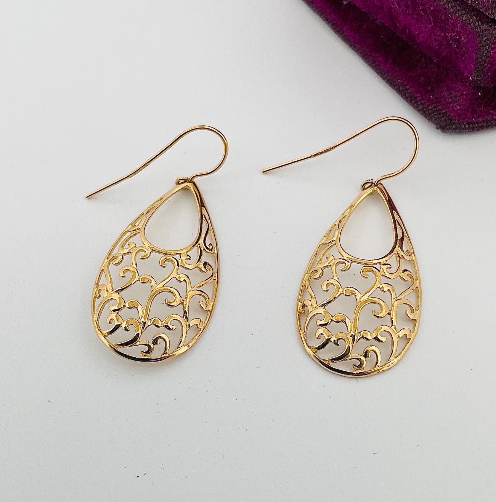 Vintage 10k Yellow Gold Filigree Long Dangle Drop Earrings