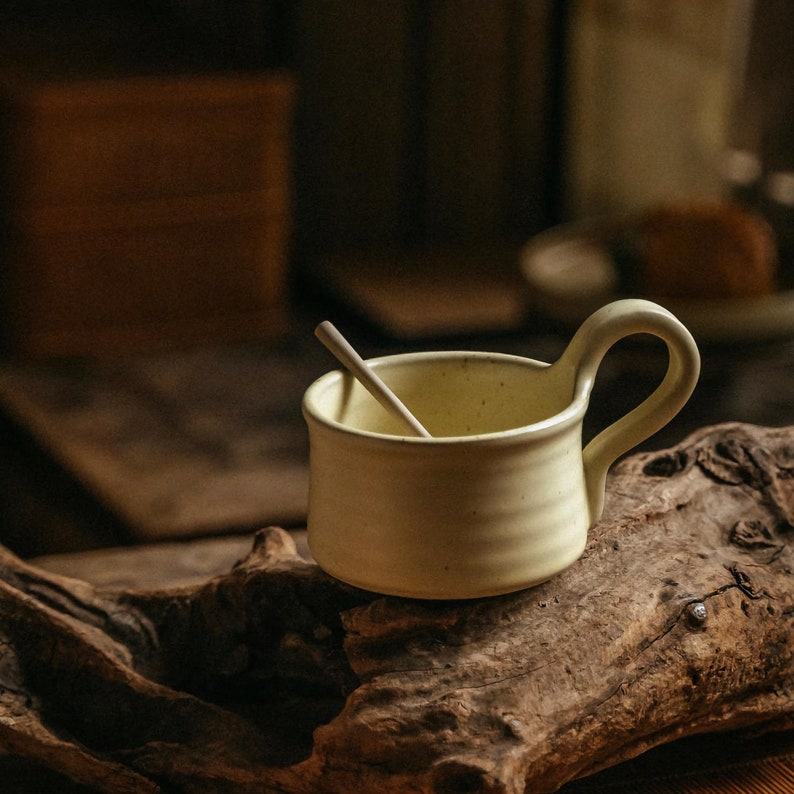 270ml Vintage Ceramic Coffee Cup, Classic Retro Style Mug, Handcrafted Artisan Drinkware, Unique Patterned Tea Cup, Elegant Kitchen Decor Beige