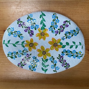 Hand Painted Rock for Spring Garden Decorating, Decorated Rock with Flowers,  Floral Paperweight Decor, Gift for Gardener