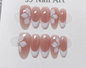 Glänsande vita kronblad franska handmålade press-on naglar: Anpassad form återanvändbar nagelset