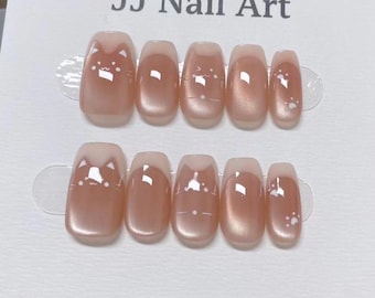 Unhas postiças artesanais com formato olho de gato: conjunto reutilizável com formatos personalizados.