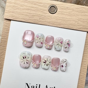 Vibrant Flower Print Cat Eye Press on Nails, Customized Hand Painted Fake Nails, Colorful Nails, Artist Faux Nails, Reusable Premium Nails