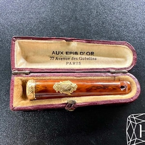 Vintage Cigarette Holder In Case Made In Paris.