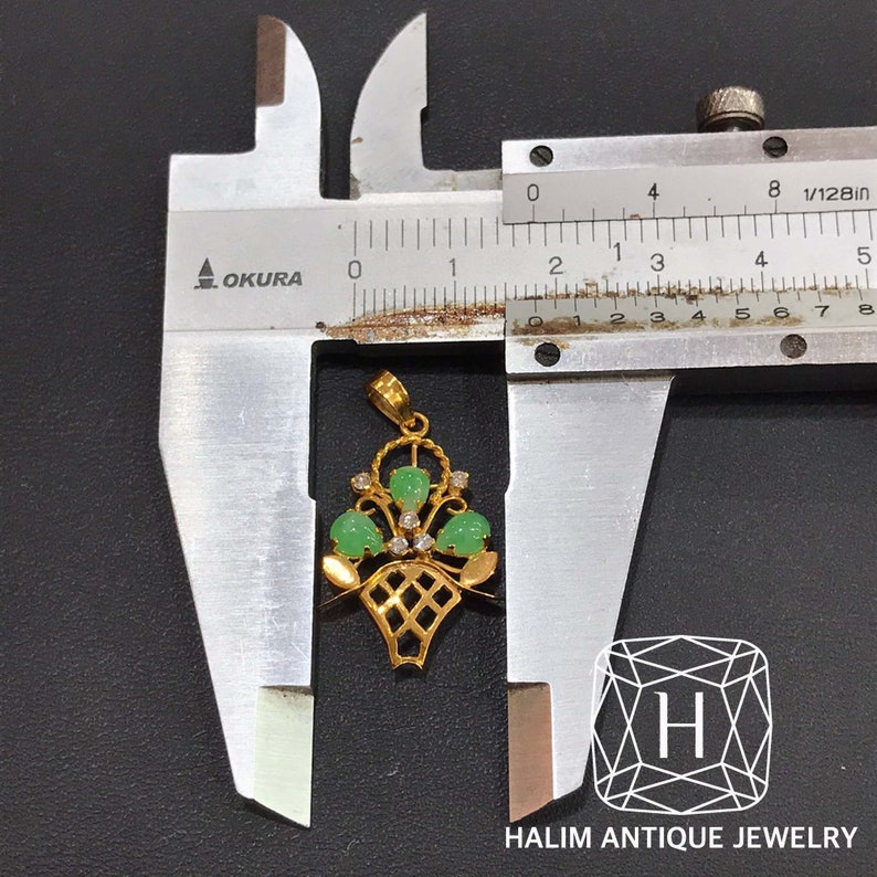 Peranakan Nonya Gold Pendant with Diamonds and Jade image 5