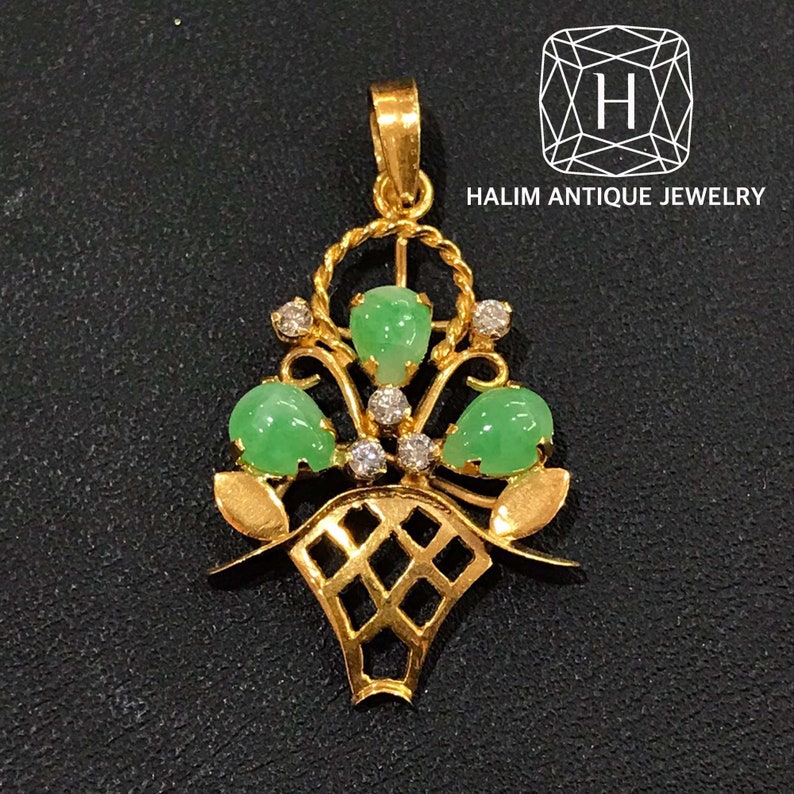 Peranakan Nonya Gold Pendant with Diamonds and Jade image 1