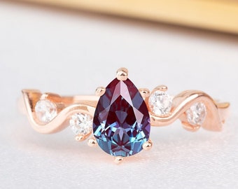 Alexandrite wedding ring rose gold, Vintage Alexandrite engagement ring, Pear shape promise ring, Ring for woman, Alexandrite jewelry, Ring